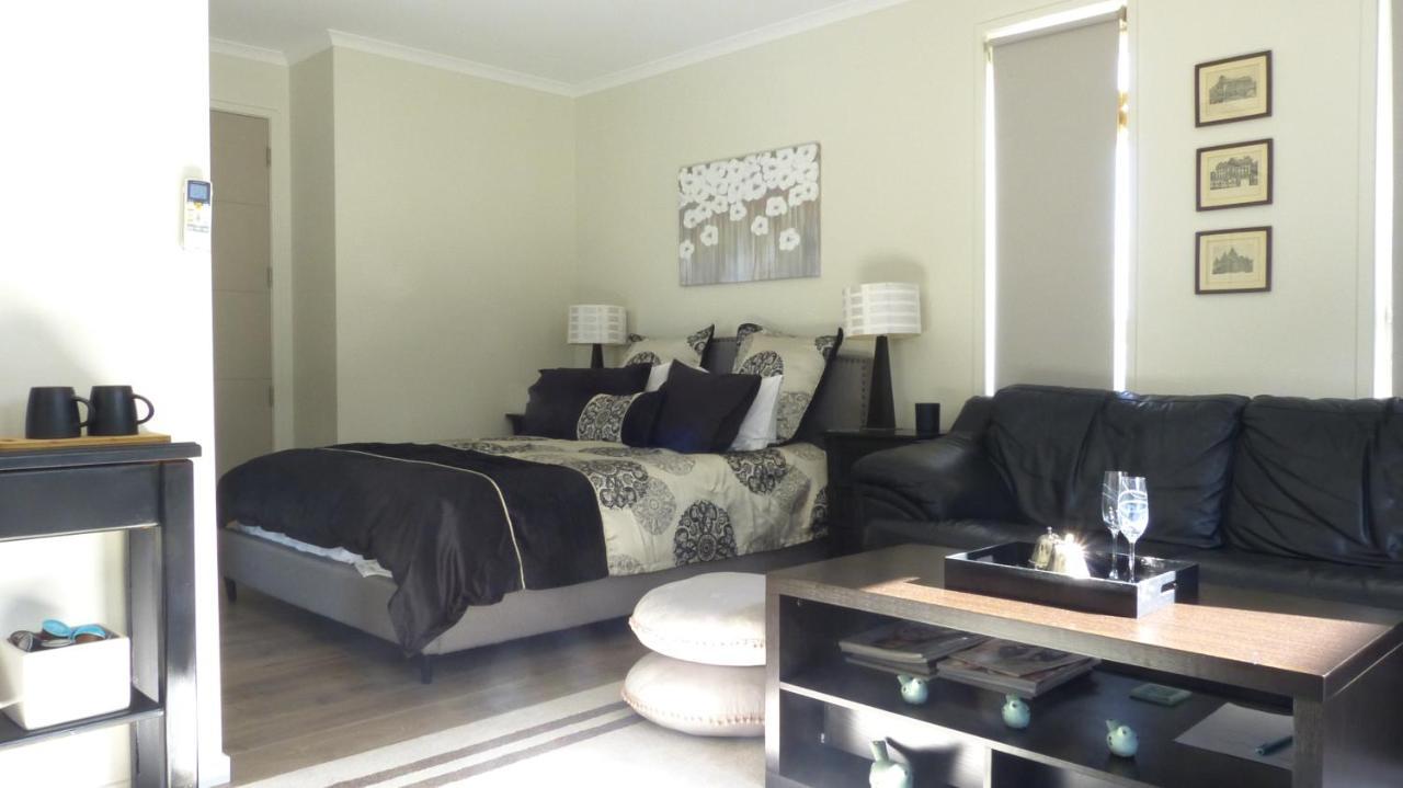 Modern Self Contained Apartment In Riverhead Kültér fotó